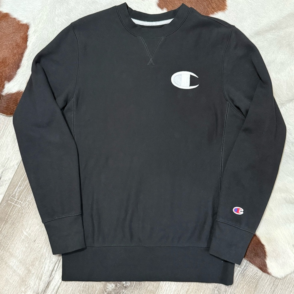 Champion Men's Black Crewneck Sweater